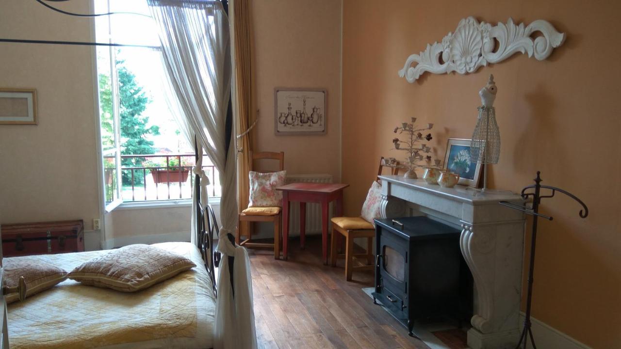 Bessines-sur-Gartempe Chambres D'Hotes-Chateau Constant מראה חיצוני תמונה