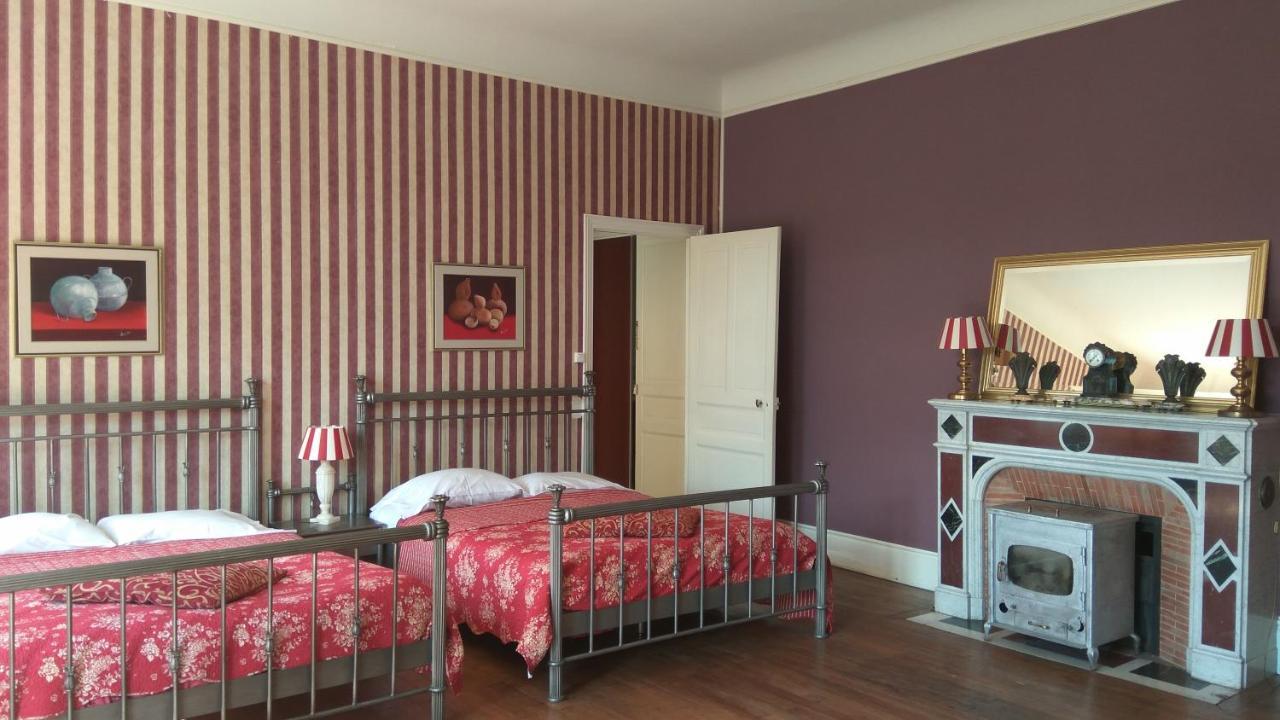 Bessines-sur-Gartempe Chambres D'Hotes-Chateau Constant מראה חיצוני תמונה