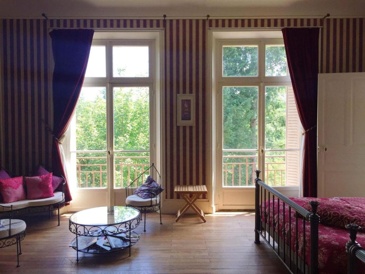 Bessines-sur-Gartempe Chambres D'Hotes-Chateau Constant מראה חיצוני תמונה