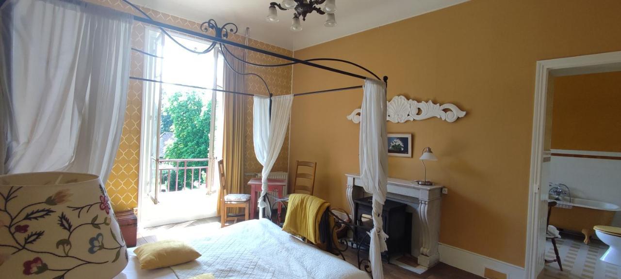 Bessines-sur-Gartempe Chambres D'Hotes-Chateau Constant מראה חיצוני תמונה